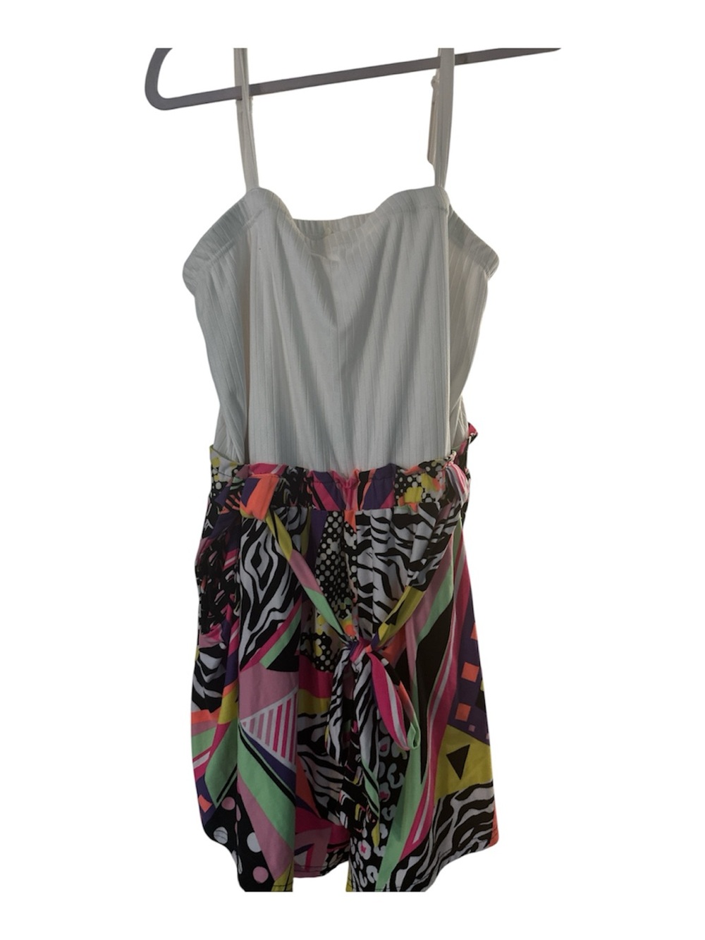Jolie & Joy White Bodice Multicolor Printed Romper with Tie Waist pockets 3x